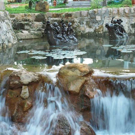 Resort Montana Дуонг-Донг Экстерьер фото