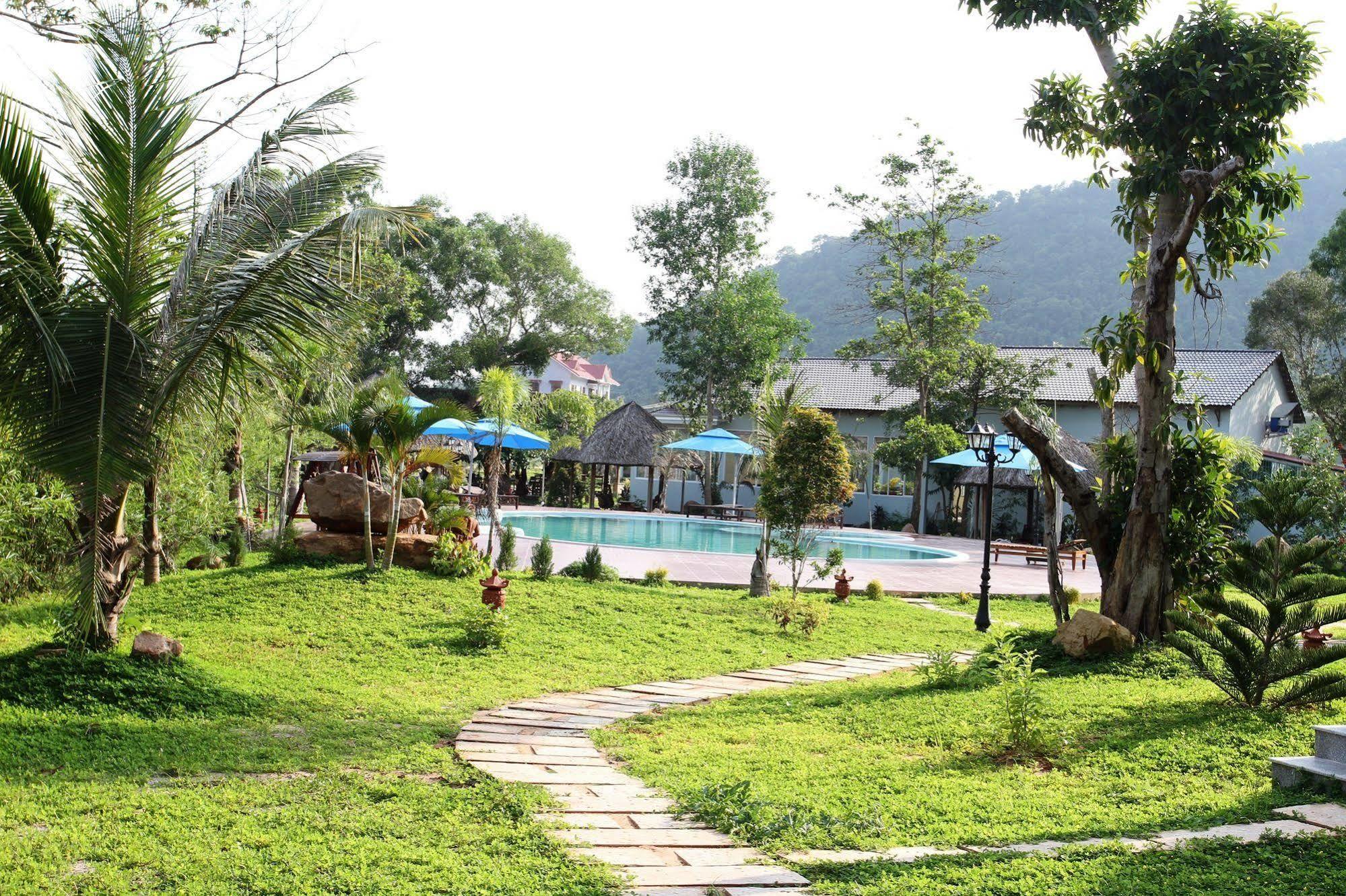Resort Montana Дуонг-Донг Экстерьер фото